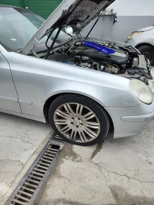 Foto de ALETA DELANTERA IZQUIERDA MERCEDES-BENZ CLASE E (BM 211) BERLINA 3.0 CDI CAT (190 CV / 140 KW)