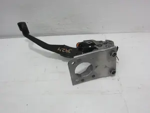 Foto de PEDAL FRENO MITSUBISHI ASX (GA0W) 1.6 CAT (117 CV / 86 KW) foto 2