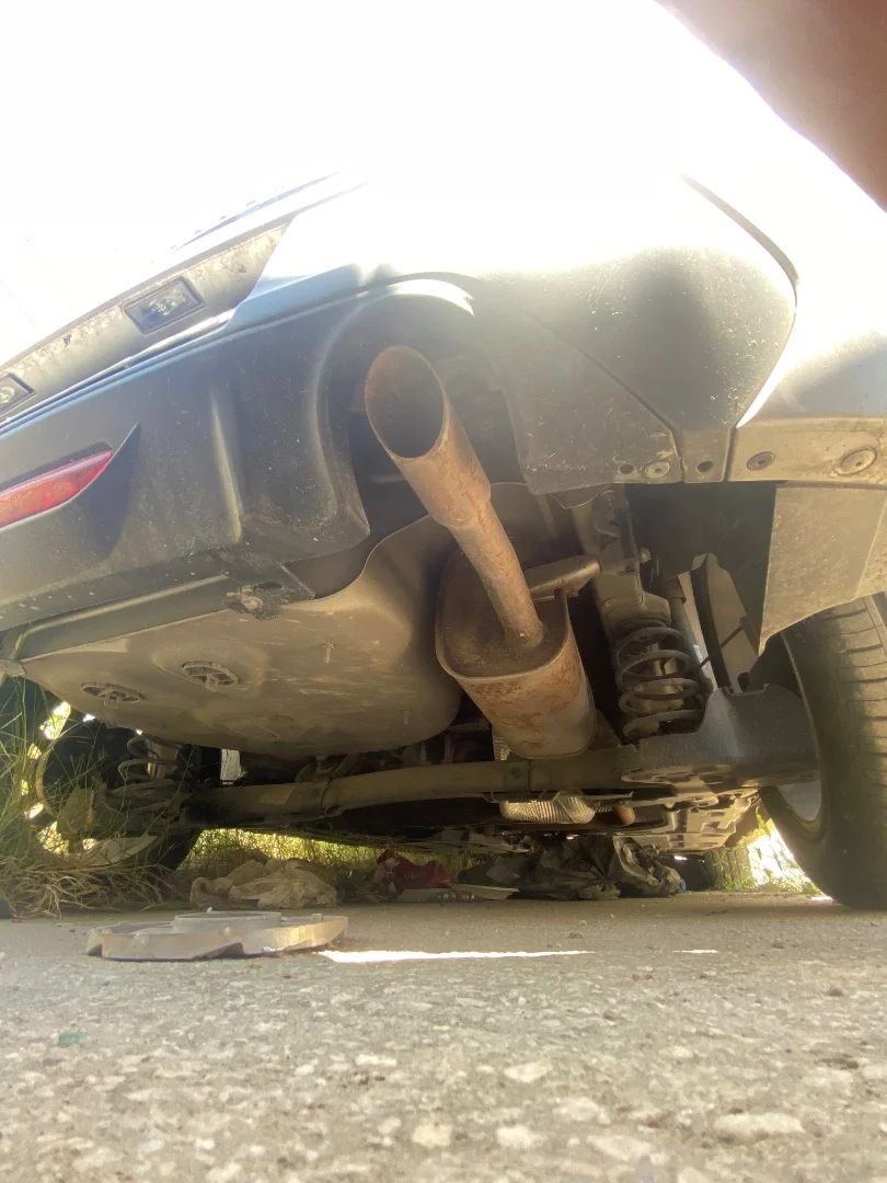 Foto de TUBO ESCAPE TRASERO PEUGEOT 208 (P2) 1.2 PureTech (74 CV / 55 KW)