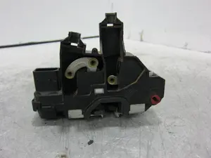 Foto de CERRADURA PUERTA TRASERA IZQUIERDA SAAB 9-3 FAMILIAR 1.9 TiD CAT (0 CV / 0 KW) referencia 12759691 foto 5