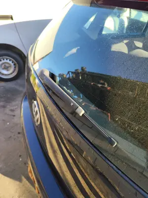 Foto de BRAZO LIMPIA TRASERO VOLKSWAGEN POLO V (6R1) 1.2  (60 CV / 44 KW)