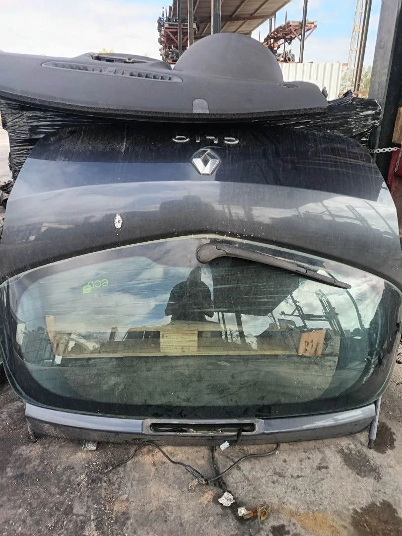 Foto de MOTOR LIMPIA TRASERO RENAULT CLIO III 1.2 16V (75 CV / 55 KW)