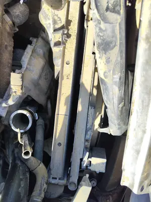 Foto de CONDENSADOR / RADIADOR  AIRE ACONDICIONADO OPEL ZAFIRA B 1.9 CDTI (120 CV / 88 KW) referencia 13300339
