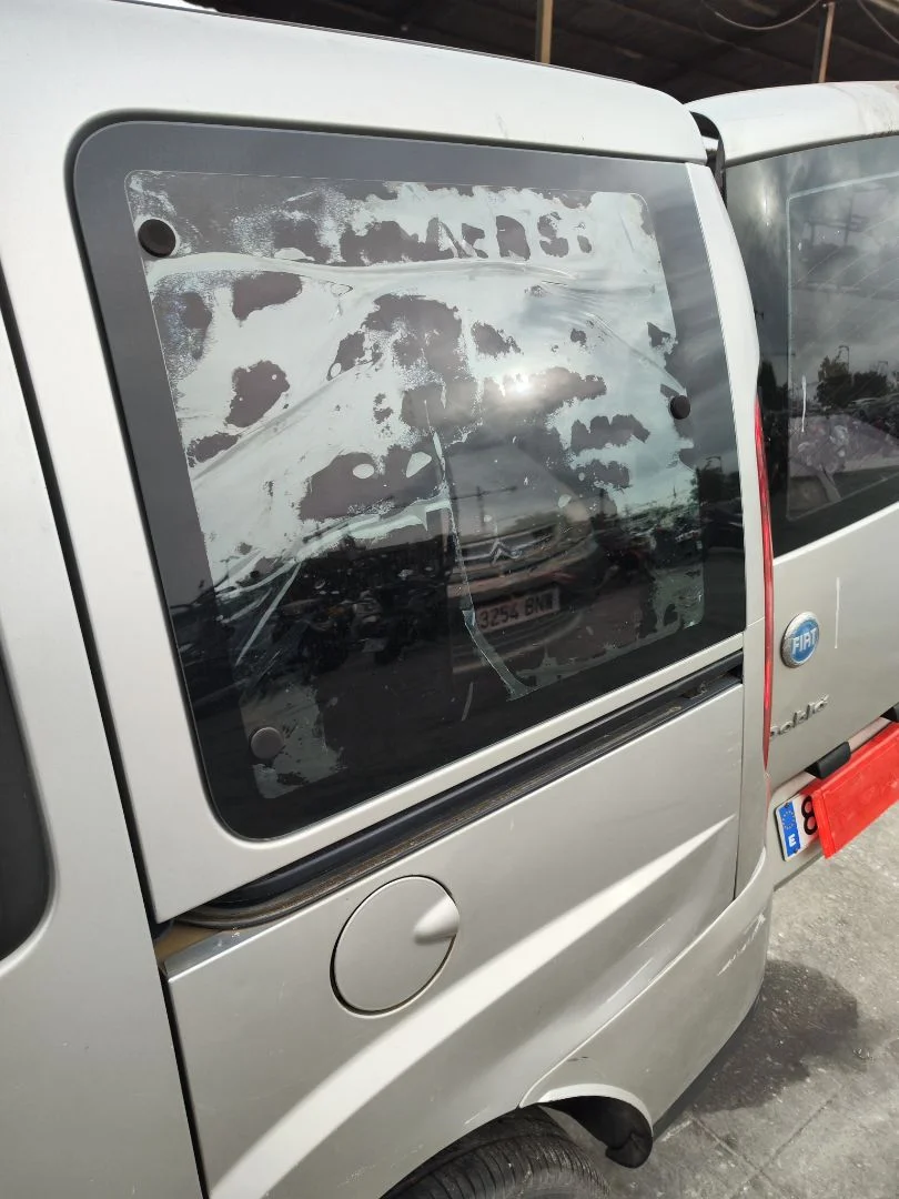 Foto de LUNA CUSTODIA TRASERA IZQUIERDA FIAT I DOBLÒ (119) 1.9 JTD CAT (105 CV / 77 KW)