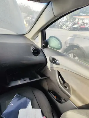 Foto de MANETA INTERIOR DELANTERA DERECHA SEAT ALTEA (5P1) 1.9 TDI (105 CV / 77 KW) referencia 5P1867180  1UQ