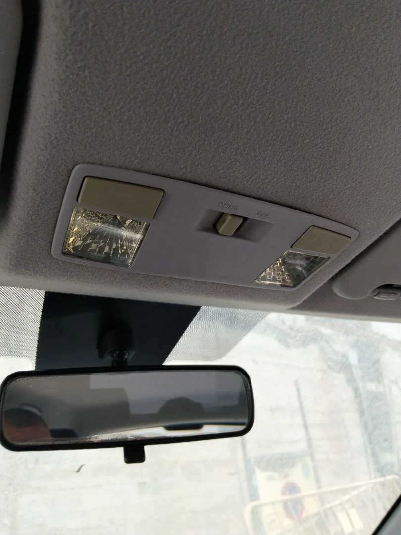 Foto de LUZ INTERIOR MAZDA 3 BERLINA (BK) 1.6 16V CAT (105 CV / 77 KW) referencia GJ6A-69-970 FKZ