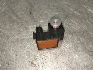 Foto de SENSOR RENAULT MEGANE II BERLINA 5P referencia 8200411025
