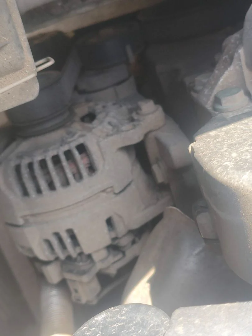Foto de ALTERNADOR SEAT CORDOBA BERLINA (6L2) 1.4 16V (75 CV / 55 KW) referencia 038903018R