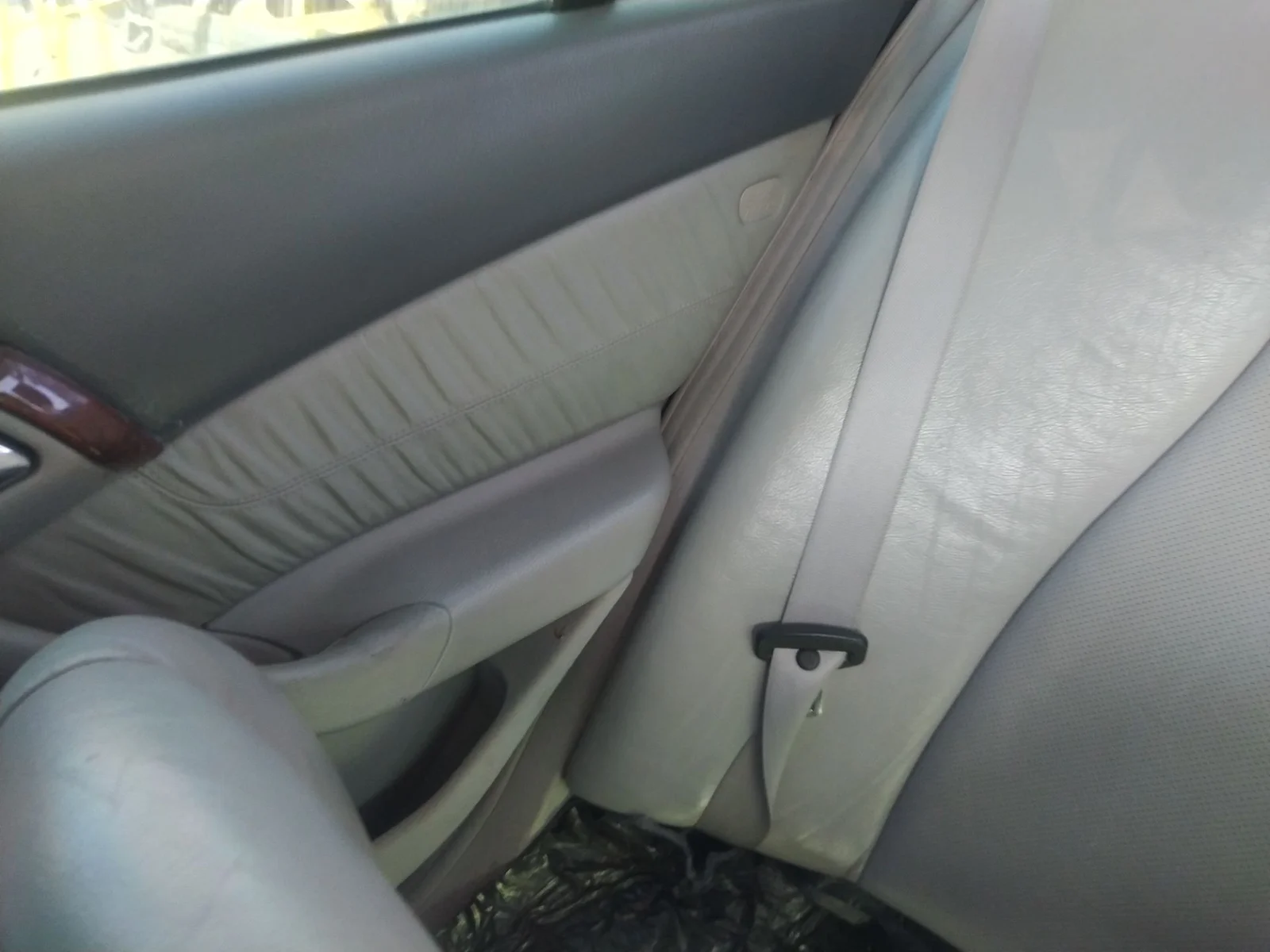 Foto de CERRADURA PUERTA TRASERA DERECHA MERCEDES-BENZ CLASE S (BM 220) BERLINA 3.2 V6 18V CAT (224 CV / 165 KW) referencia A2207304535