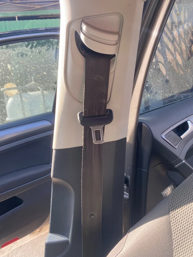 Foto de CINTURON SEGURIDAD DELANTERO DERECHO VOLKSWAGEN GOLF VII (5G1/BE1) 1.4 16V TSI (122 CV / 90 KW) referencia 5G4857706  FKZ