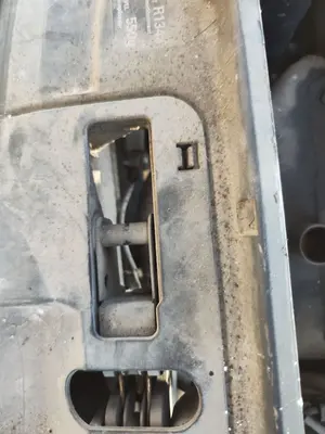 Foto de CERRADURA CAPO VOLKSWAGEN POLO IV (9N1) 1.4 16V (75 CV / 55 KW) referencia 1T0823509C