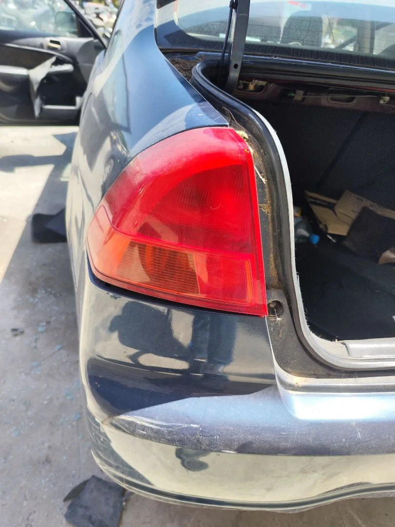 Foto de PILOTO TRASERO IZQUIERDO HONDA CIVIC AERODECK (MB/MC) 1.6 CAT (D 16 B 2) (116 CV / 85 KW)