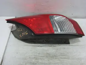 Foto de PILOTO TRASERO DERECHO RENAULT SCENIC II (JM) 1.5 dCi Diesel (106 CV / 78 KW) referencia 8200474327A foto 2
