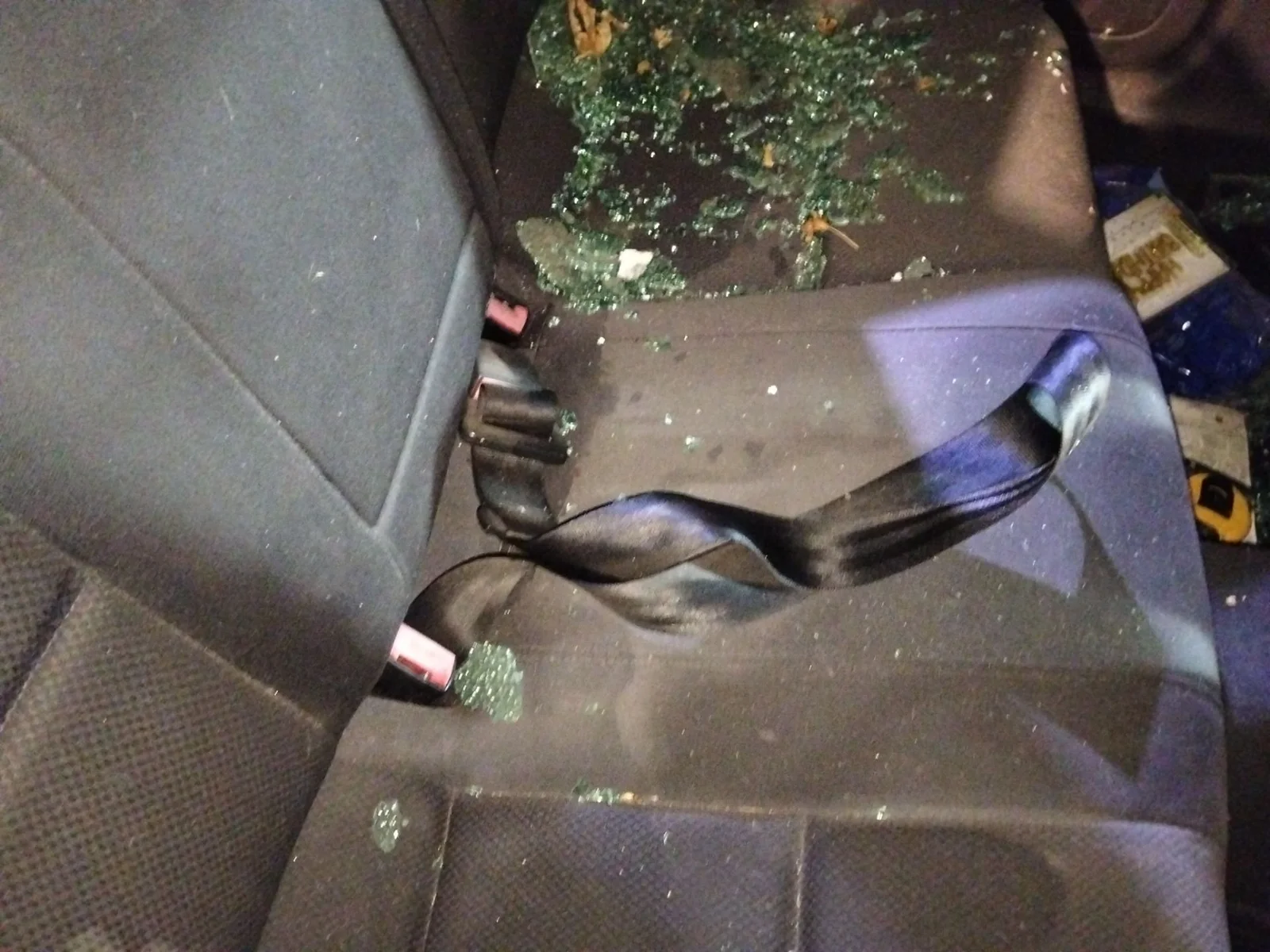 Foto de CINTURON SEGURIDAD TRASERO CENTRAL AUDI A4 BERLINA (8E)