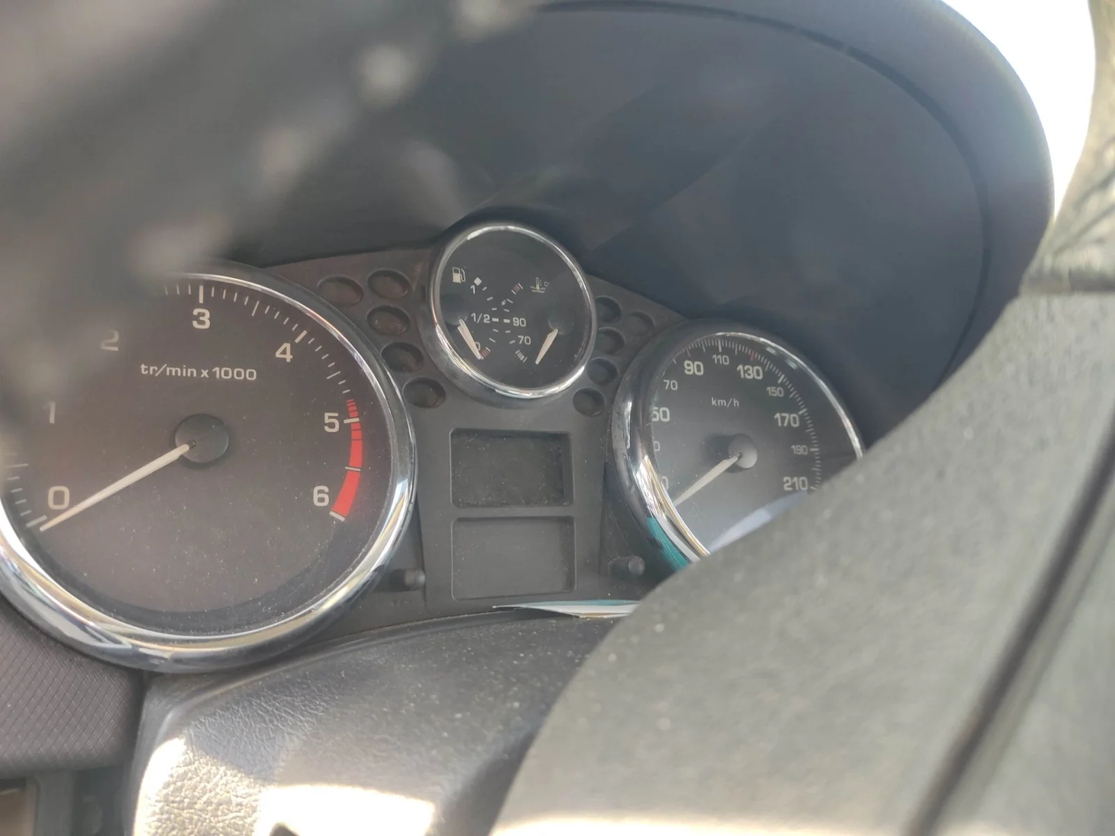 Foto de CUADRO INSTRUMENTOS PEUGEOT 207 1.6 HDi FAP CAT (9HZ / DV6TED4) (109 CV / 80 KW)