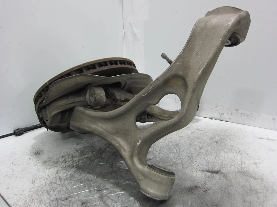 Foto de BRAZO SUSPENSION INFERIOR DELANTERO IZQUIERDO PORSCHE CAYENNE (TIPO 92A)