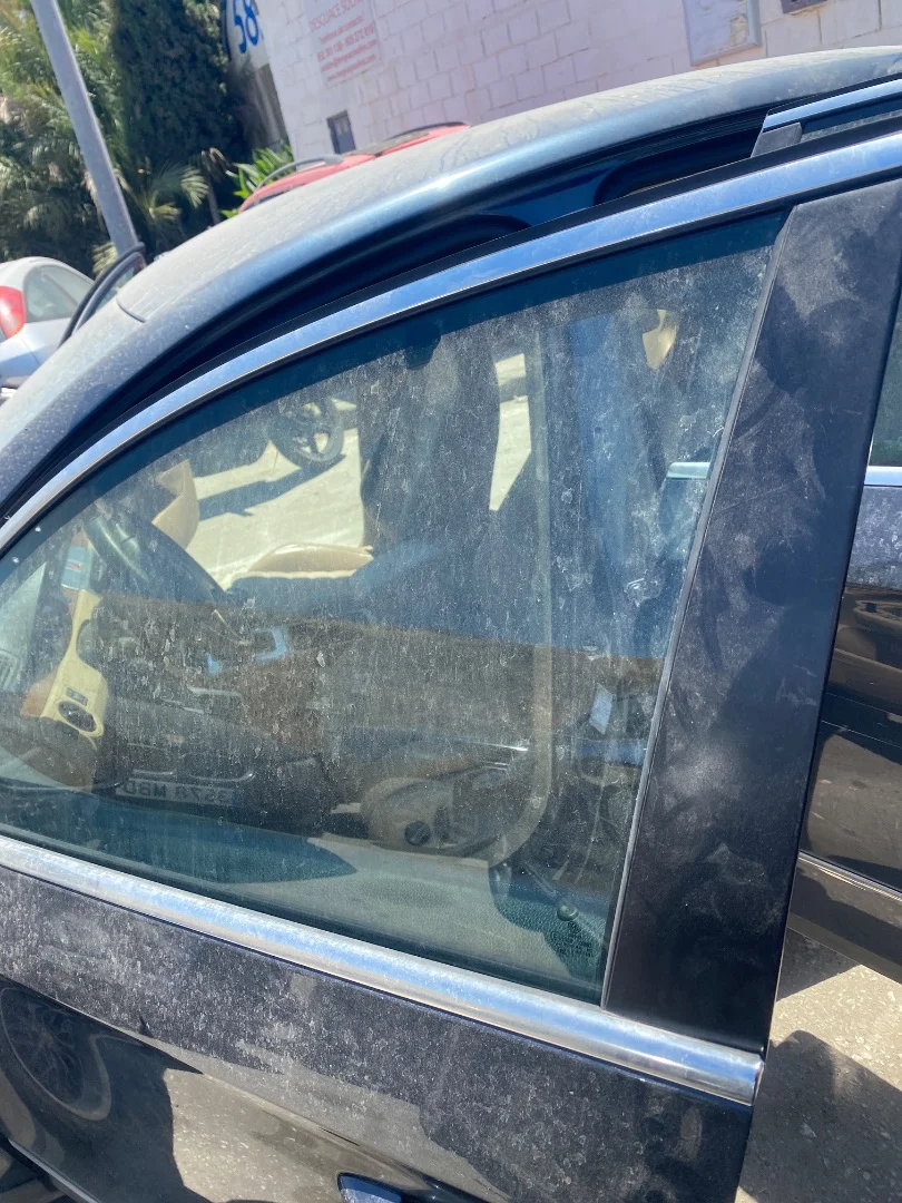 Foto de LUNA DELANTERA IZQUIERDA VOLKSWAGEN PASSAT BERLINA (3C2) 2.0 TDI (140 CV / 103 KW) referencia 3C4845201B