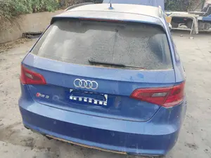 Foto de NO IDENTIFICADO AUDI RS 3 SPORTBACK (8VA) 2.5 20V TFSI (367 CV / 270 KW)