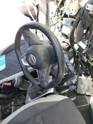 Foto de VOLANTE NISSAN MICRA (K14) 1.0 12V CAT (71 CV / 52 KW) referencia 484305FA4C foto 2