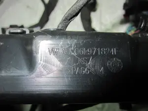Foto de NO IDENTIFICADO PORSCHE MACAN (95BA) referencia 06L971824F foto 2