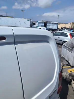 Foto de PORTON TRASERO DERECHO CITROEN BERLINGO FURGÓN 1.6 16V HDi FAP (90 CV / 66 KW) referencia 9820437080 foto 3