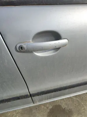 Foto de MANETA EXTERIOR DELANTERA DERECHA SEAT LEON (1M1) 1.6  (101 CV / 74 KW) referencia 3B0837207G FKZ