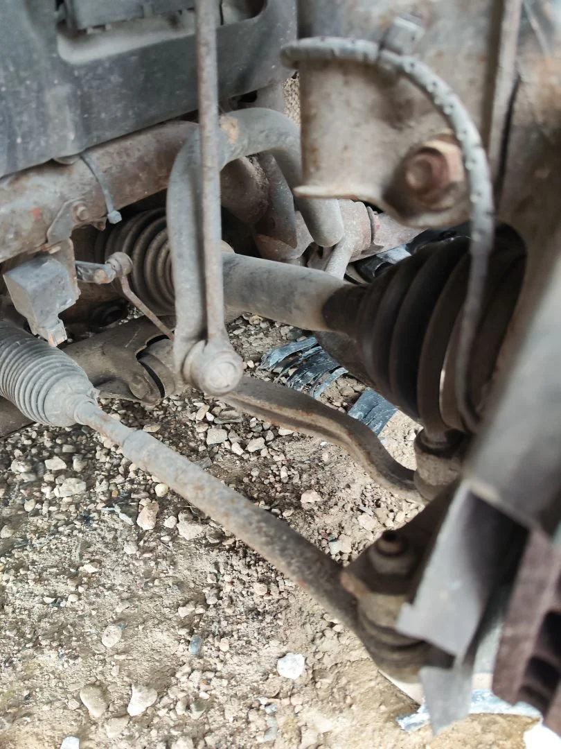 Foto de BRAZO SUSPENSION DELANTERO IZQUIERDO LAND ROVER RANGE ROVER (LM) 4.4 V8 CAT (306 CV / 225 KW)