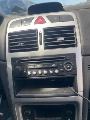 Foto de SISTEMA AUDIO / RADIO CD PEUGEOT 307 CC CABRIO-COUPÉ (S2) 2.0 16V HDi FAP CAT (RHR / DW10BTED4) (136 CV / 100 KW)