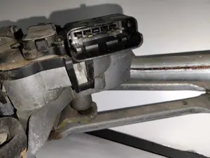 Foto de MOTOR LIMPIA DELANTERO CITROEN C3 PLURIEL referencia 53630137 foto 3