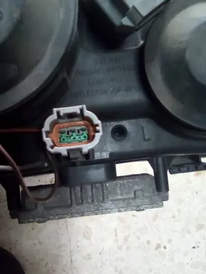Foto de FARO IZQUIERDO NISSAN PRIMERA BERLINA (P12) referencia 26060AU810 foto 2