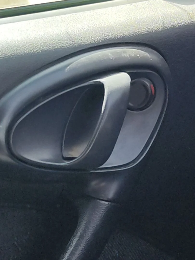 Foto de MANETA INTERIOR DELANTERA IZQUIERDA CITROEN XSARA BERLINA 2.0 HDi CAT (RHY / DW10TD) (90 CV / 66 KW)