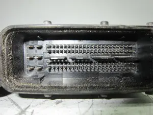 Foto de CENTRALITA MOTOR UCE OPEL ZAFIRA A 2.0 DTI (101 CV / 74 KW) referencia 0281013593 foto 5