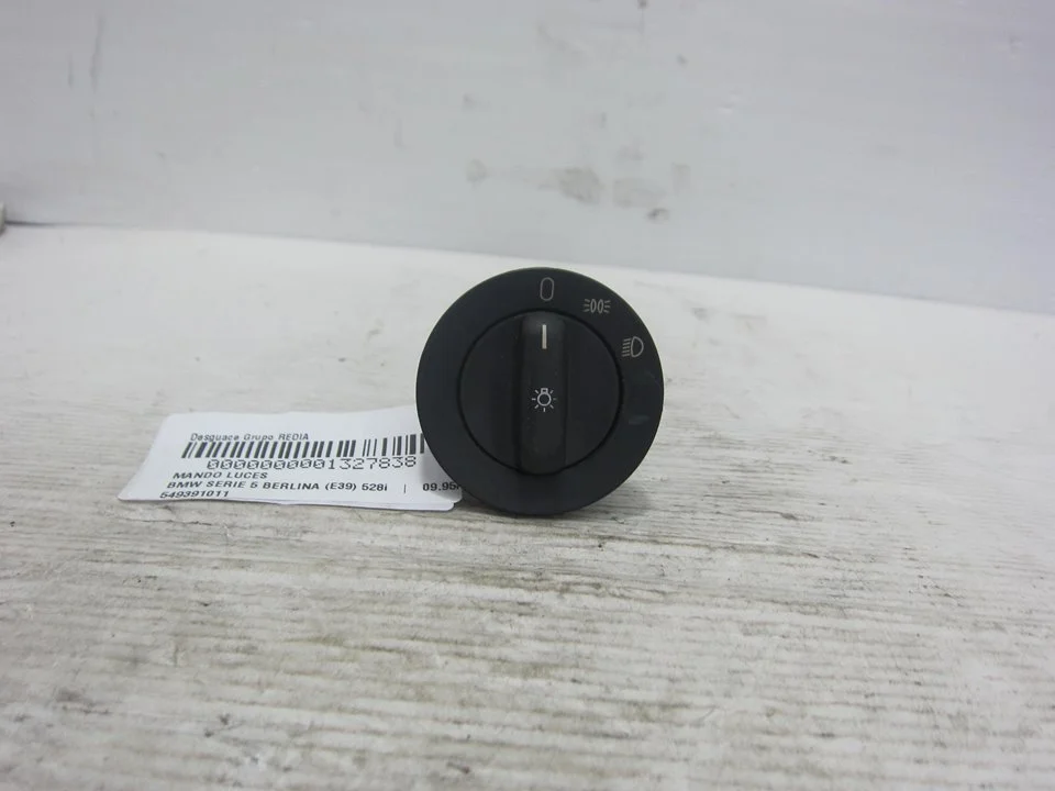 Foto de MANDO LUCES BMW SERIE 5 BERLINA (E39) 2.8 24V CAT (193 CV / 142 KW) referencia 549391011