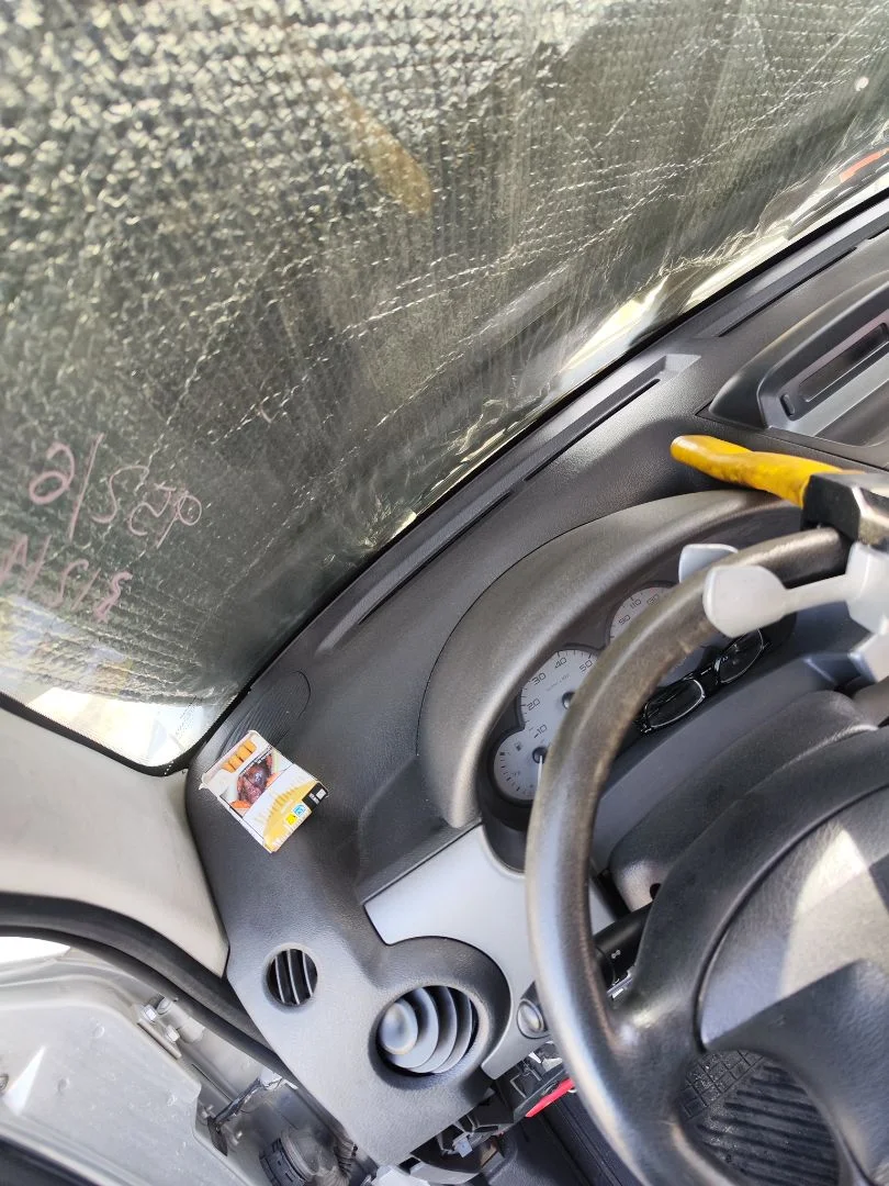Foto de SALPICADERO CITROEN BERLINGO 2.0 HDi CAT (RHY / DW10TD) (90 CV / 66 KW) referencia 8211T4