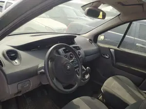 Foto de SALPICADERO RENAULT SCENIC II (JM) 1.6 16V (113 CV / 83 KW) referencia 8200139257