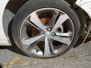 Foto de LLANTA PEUGEOT 308