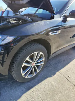 Foto de ALETA DELANTERA IZQUIERDA JAGUAR F-PACE 3.0 V6 Diesel CAT (301 CV / 221 KW) referencia T4A15477 foto 2
