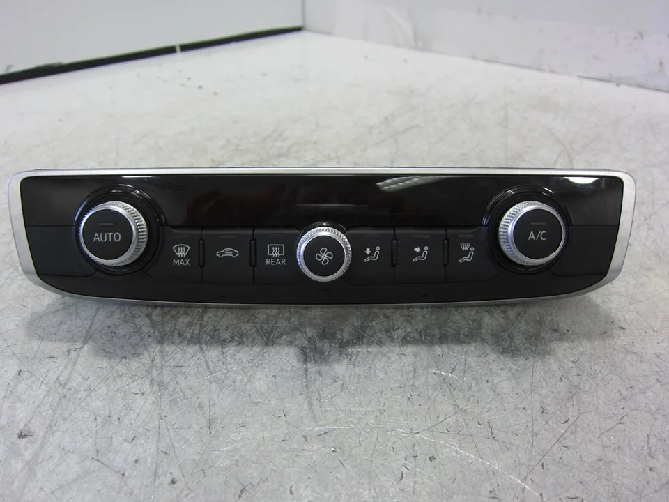Foto de MANDO CALEFACCION / AIRE ACONDICIONADO AUDI A3 SEDÁN (8VM) 2.0 16V TDI (150 CV / 110 KW) referencia 8V0820043M
