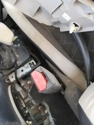 Foto de ENGANCHE CINTURON DELANTERO DERECHO NISSAN MICRA (K14) 1.0 12V CAT (71 CV / 52 KW)
