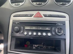 Foto de SISTEMA AUDIO / RADIO CD PEUGEOT 308 1.6 16V HDi (90 CV / 66 KW)