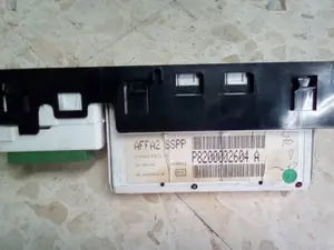 Foto de PANTALLA MULTIFUNCION RENAULT LAGUNA II (BG0) 1.9 dCi Diesel CAT (101 CV / 74 KW) referencia P8200002604A foto 3