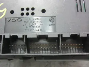 Foto de MANDO CALEFACCION / AIRE ACONDICIONADO VOLKSWAGEN PASSAT BERLINA (3B3) 1.9 TDI (131 CV / 96 KW) referencia 3B1907044J foto 9