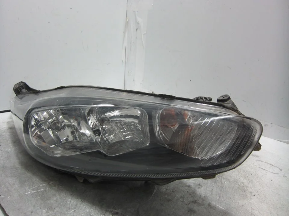 Foto de FARO DERECHO FORD FIESTA (CNN) 1.25 16V CAT (82 CV / 60 KW) referencia 6143111B5N