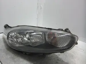 Foto de FARO DERECHO FORD FIESTA (CNN) 1.25 16V CAT (82 CV / 60 KW) referencia 6143111B5N