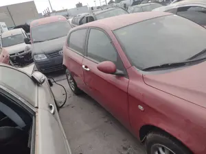 Foto de PUERTA DELANTERA DERECHA ALFA ROMEO 147 (190) 1.6 16V CAT (105 CV / 77 KW) referencia 0051740722