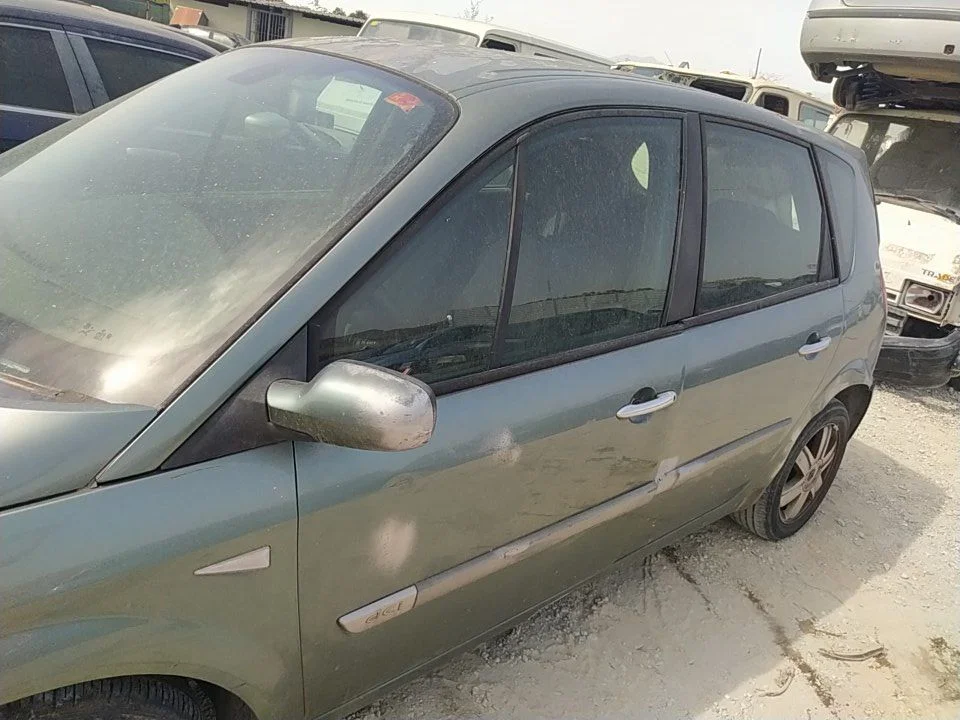 Foto de MANETA EXTERIOR DELANTERA IZQUIERDA RENAULT SCENIC II 1.5 dCi Diesel (101 CV / 74 KW) referencia 7701474997