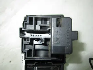 Foto de MANDO REGULACION FAROS RENAULT SCENIC III (JZ) 1.5 dCi Diesel (106 CV / 78 KW) referencia 648450001R foto 3