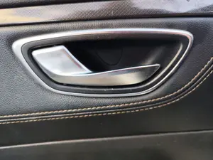 Foto de MANETA INTERIOR DELANTERA IZQUIERDA RENAULT TALISMAN SPORT TOURER 1.6 dCi Diesel FAP Energy (131 CV / 96 KW)