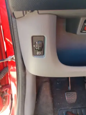 Foto de INTERRUPTOR PEUGEOT 107 1.0 CAT (384F) (68 CV / 50 KW)
