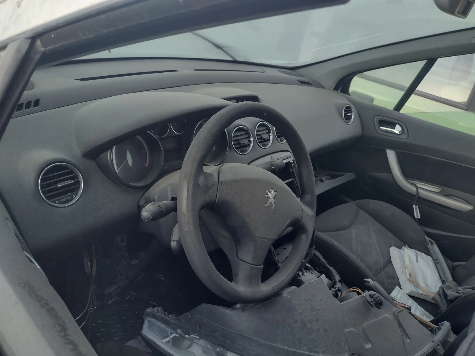 Foto de SALPICADERO PEUGEOT 308 1.6 16V HDi (90 CV / 66 KW) referencia 8231GZ